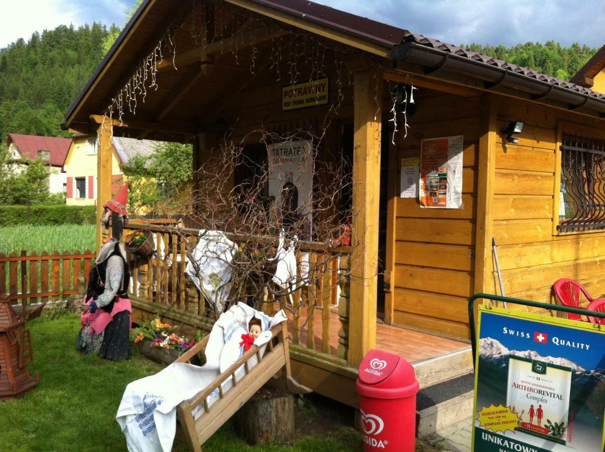 Penzion Pod Troma Korunami Cerveny Klastor Luaran gambar